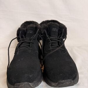 Black Skechers Max Cushioning Elite 2.0 winter boots